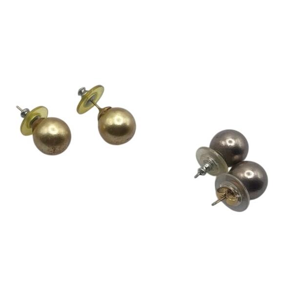 Set of 2 Real Pearl Pierced Earrings in Gold and Platinum Colors
